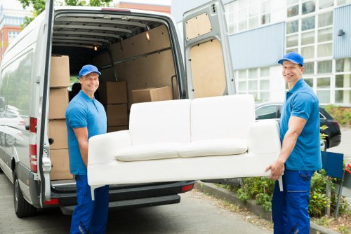 Secure short-term storage units in Sevenkings for temporary belongings